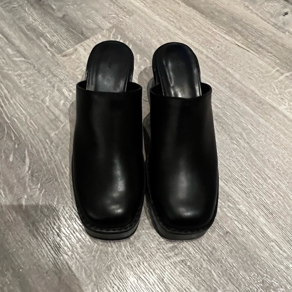 Oak & Fort Black Mules - Picture 2 of 5